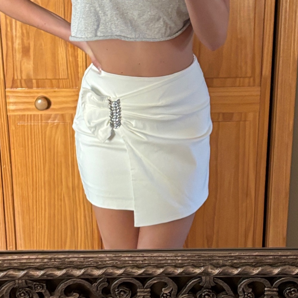 Zara Off-White Mini Skirt with Metallic Detail